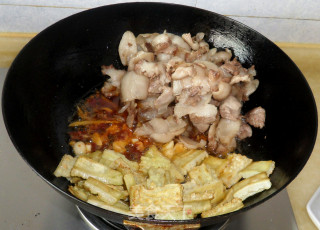 苦瓜回锅肉的做法步骤：18