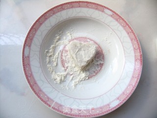 又是一年七夕时——心形鳕鱼饼的做法步骤：8