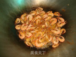 【香辣椒盐虾】-----天然的补钙食品的做法步骤：4