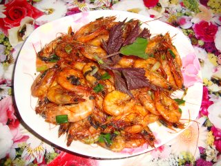 【香辣椒盐虾】-----天然的补钙食品的做法步骤：7