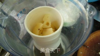 糯糯的莲藕汁--简单易做的美味的做法步骤：2