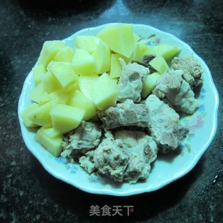 土豆蒸排骨的做法步骤：4