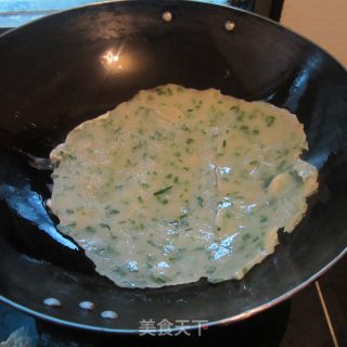 韭菜煎饼的做法步骤：6