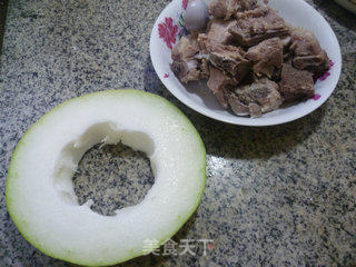 冬瓜海带肉骨汤的做法步骤：1