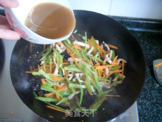 鱼香肉丝的做法步骤：11