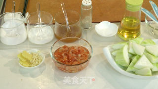 虾干焖节瓜的做法步骤：1