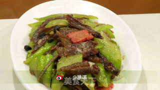 豆豉鲮鱼炒苦瓜的做法步骤：4