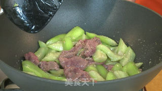 丝瓜牛肉煲的做法步骤：4