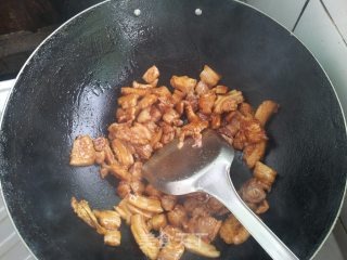 美味红烧肉的做法步骤：4