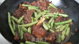 红烧排骨焖豆角的做法步骤：4