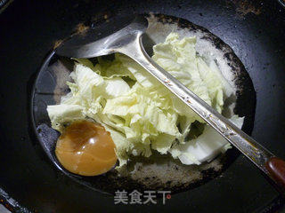 上汤大白菜皮蛋年糕的做法步骤：7