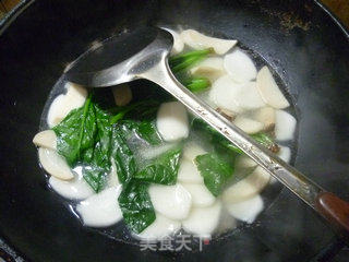 煎鸡蛋杏鲍菇菠菜年糕汤的做法步骤：12