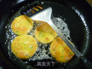 香芹玉米面煎饼的做法步骤：14