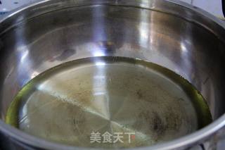 酥炸南瓜花的做法步骤：3