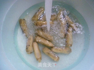笋干菜蛏子汤的做法步骤：2