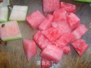 西瓜西米露的做法步骤：2