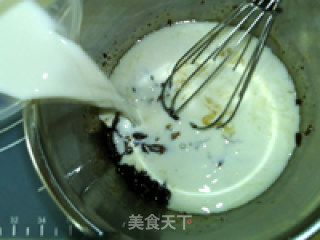 玫瑰牛奶意式冰激凌的做法步骤：2