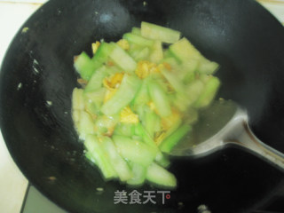 【丝瓜炒蛋】家常快手菜的做法步骤：5