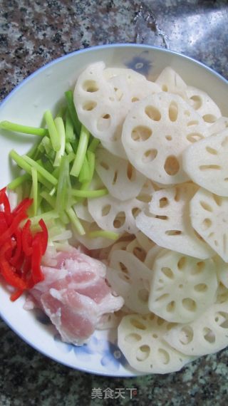 藕肉成片的做法步骤：1