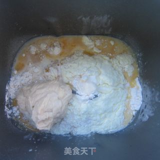 金牛角面包的做法步骤：2