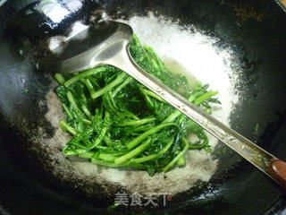 清炒茼蒿的做法步骤：5