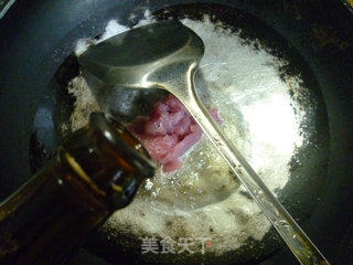 油豆腐里脊肉炒酸菜的做法步骤：4
