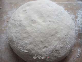白菜鲜肉包的做法步骤：2
