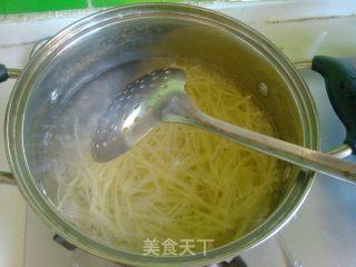 凉拌土豆丝的做法步骤：3