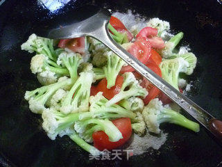 鸡蛋番茄炒花菜的做法步骤：9