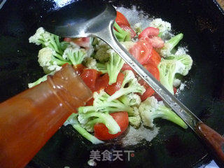 鸡蛋番茄炒花菜的做法步骤：10