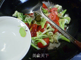 鸡蛋番茄炒花菜的做法步骤：11
