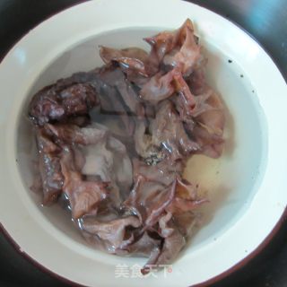 香卤木耳的做法步骤：1
