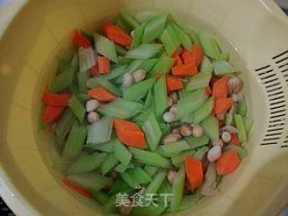爽口小凉菜------【凉拌花生西芹】的做法步骤：9