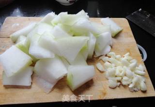【蒜末冬瓜】-素菜里的减肥菜的做法步骤：2