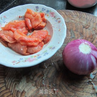 洋葱炒肉片的做法步骤：1