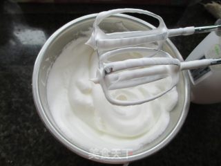 芝麻戚风蛋糕的做法步骤：8