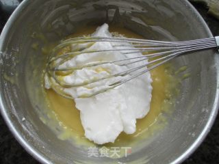 芝麻戚风蛋糕的做法步骤：9