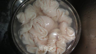苦瓜肥肠的做法步骤：2