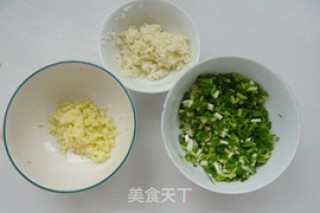 原汁原味吃龙虾——清炒小龙虾的做法步骤：3