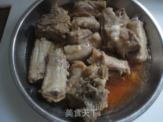 排骨焖南瓜的做法步骤：3