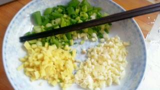 孜然青椒炒鸡心的做法步骤：1