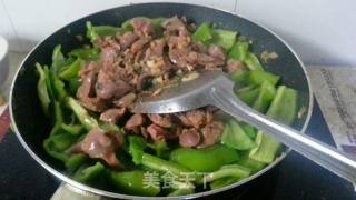 孜然青椒炒鸡心的做法步骤：9
