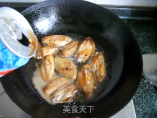 可乐鸡翅的做法步骤：8