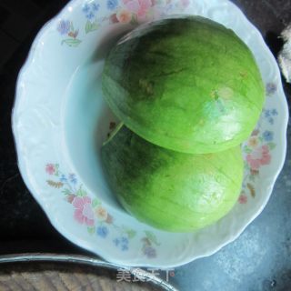 煎嫩南瓜片的做法步骤：1