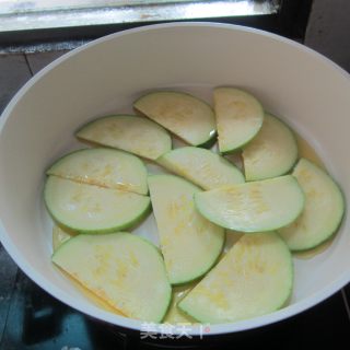 煎嫩南瓜片的做法步骤：3