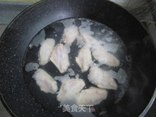 椒香烤鸡翅的做法步骤：1