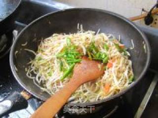 酸辣绿豆芽的做法步骤：7