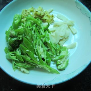 辣炒鸭血的做法步骤：6