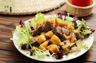 黑胡椒苹果牛肉粒的做法步骤：18