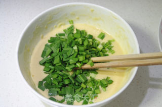 韭菜鸡蛋饼的做法步骤：6